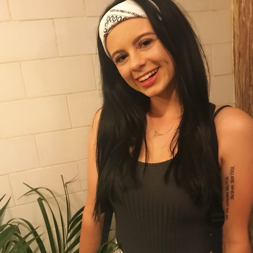 Meet your Posher, Jenelle